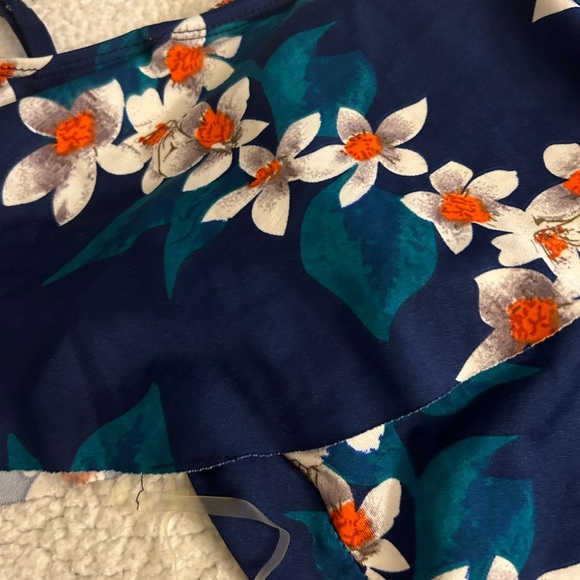 Navy Blue off the shoulder Swimsuit with detach strap and floral design - Picture 2 of 3